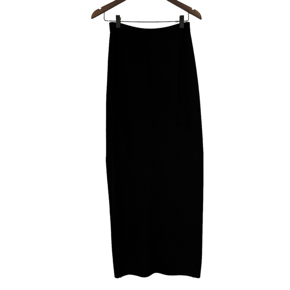 Classic St John Santana knit black maxi skirt in size 2 - Picture 3 of 7